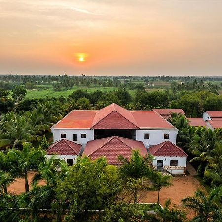 Sterling Banashree Badami Hotel Bagian luar foto
